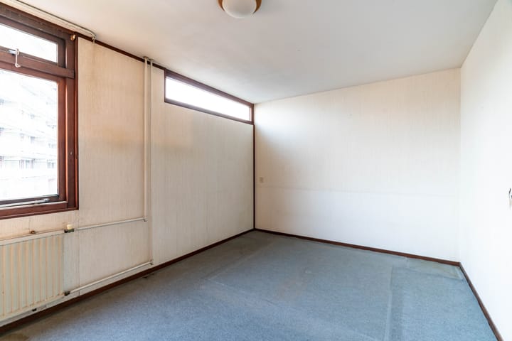 Photo 24 of Rossinistraat 17