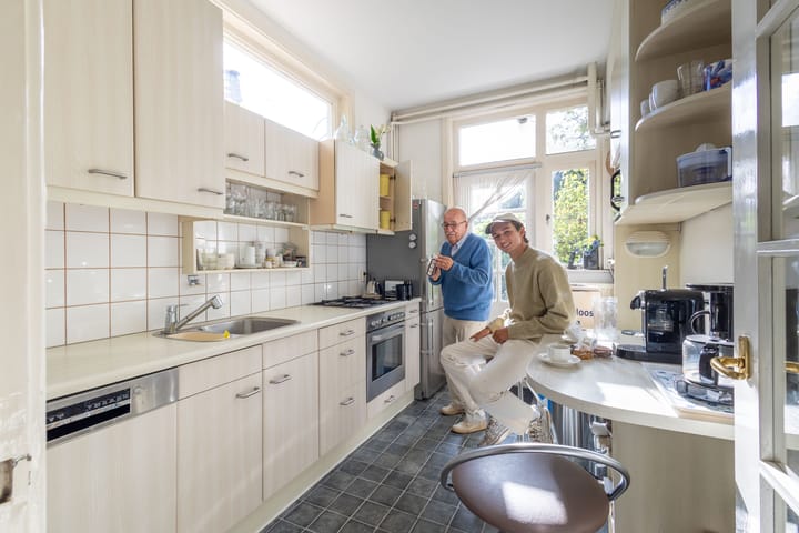 Photo 12 of Oosteinde 194