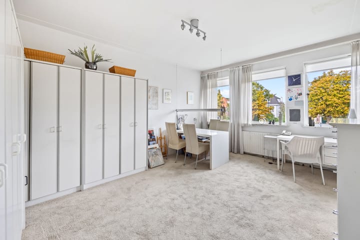 Photo 28 of Oosteinde 194