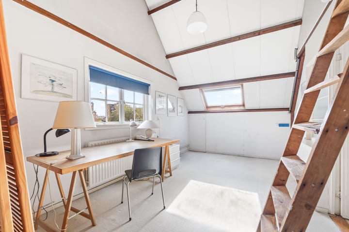 Photo 43 of Oosteinde 194