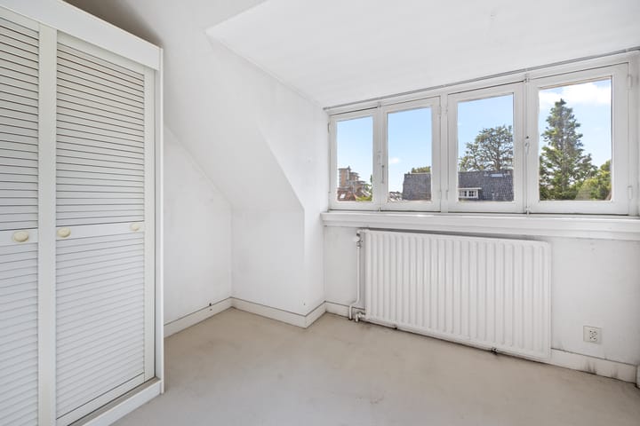 Photo 44 of Oosteinde 194