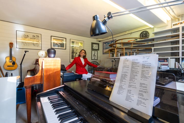 Photo 48 of Oosteinde 194