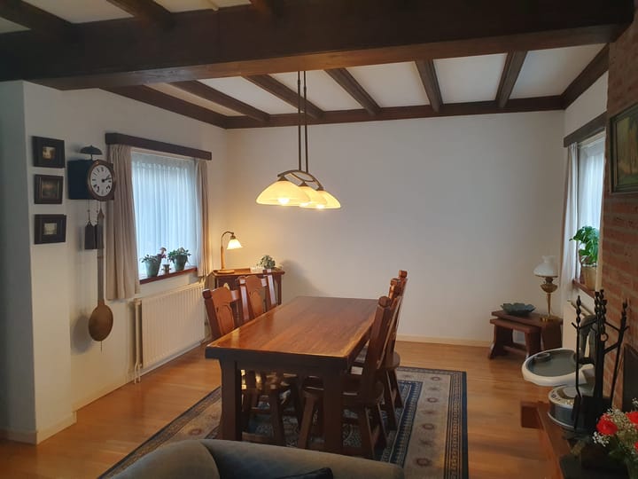 Photo 10 of Treubstraat 28