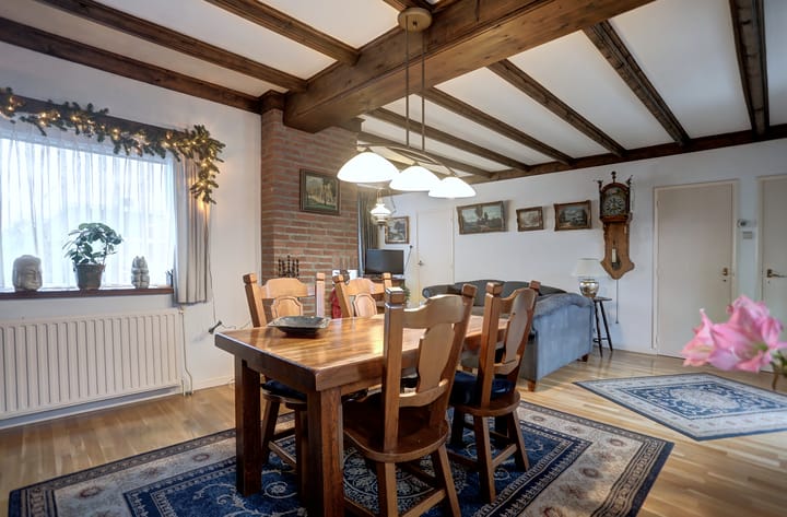 Photo 11 of Treubstraat 28