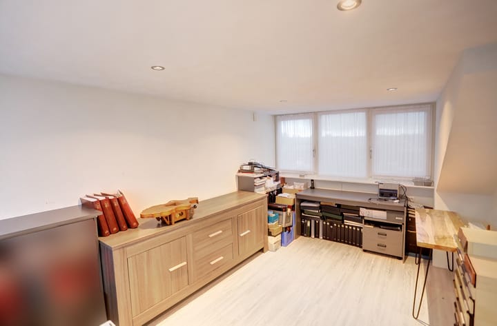 Photo 16 of Treubstraat 28