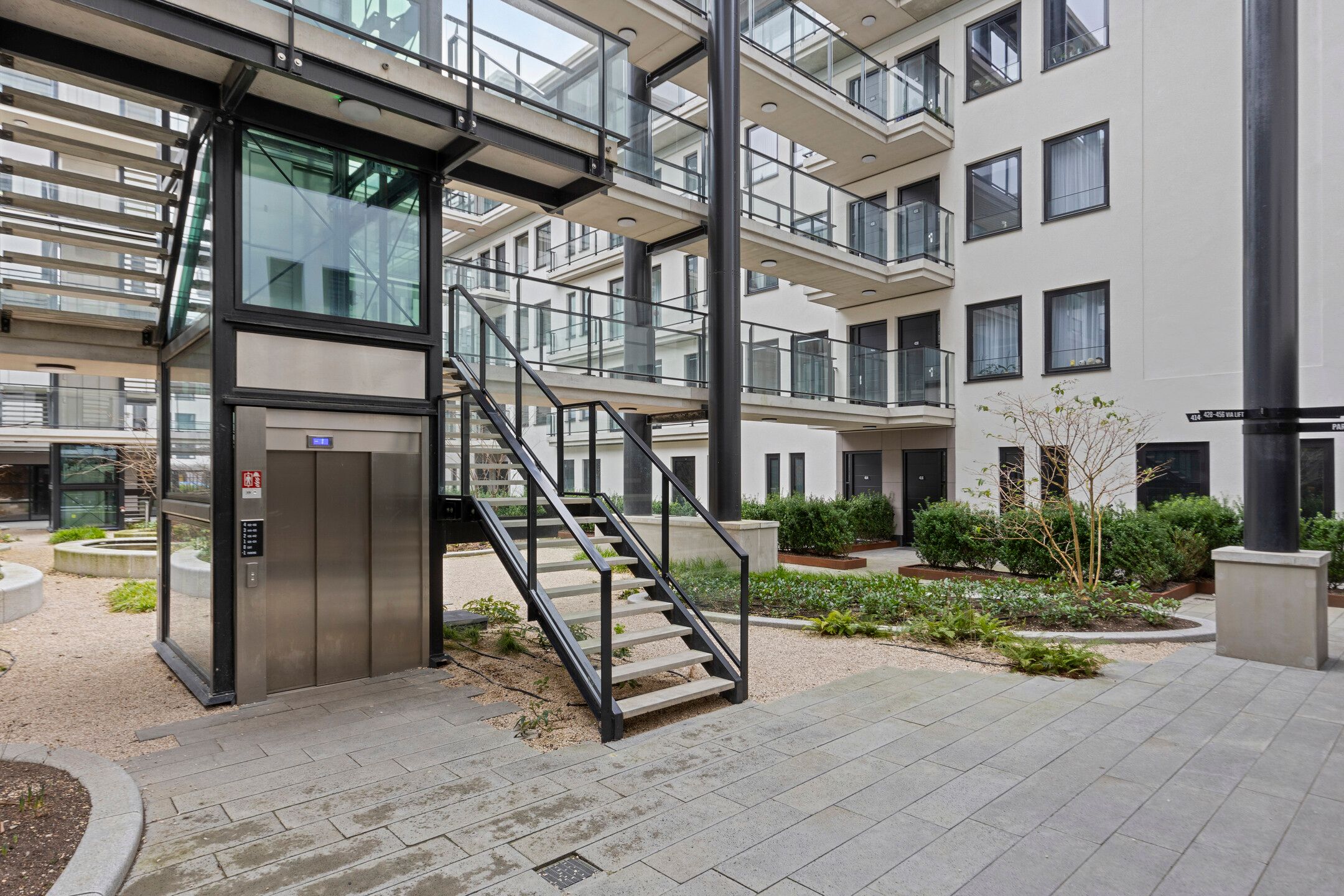 Photo 6 of Burgemeester Rijnderslaan 428