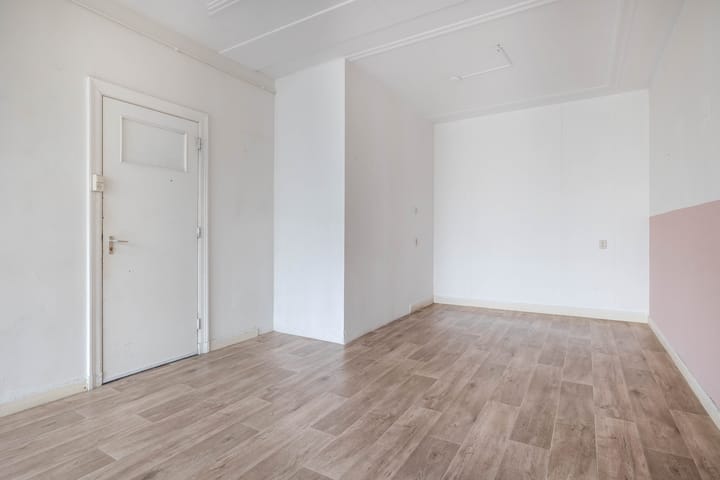 Foto 7 van Mathenesserweg 137-C02