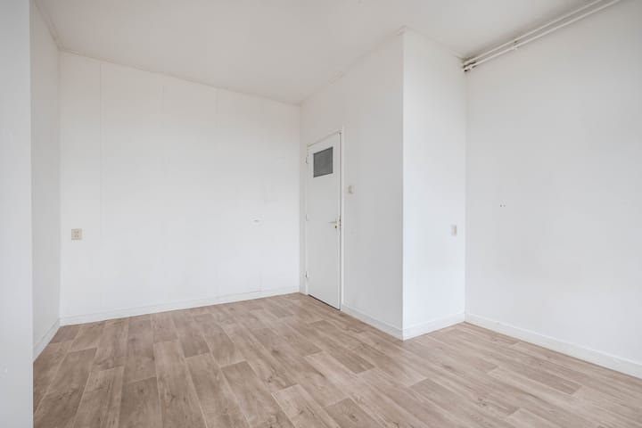 Foto 11 van Mathenesserweg 137-C02