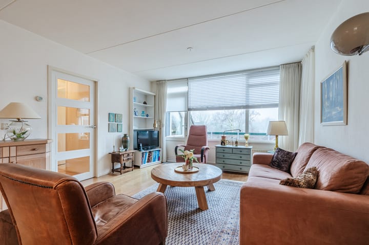 Foto 2 van Spinel 22