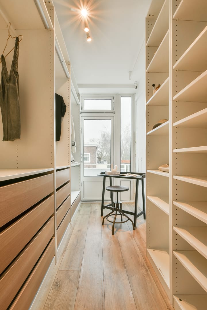 Photo 18 of Johannes van der Waalsstraat 2-2