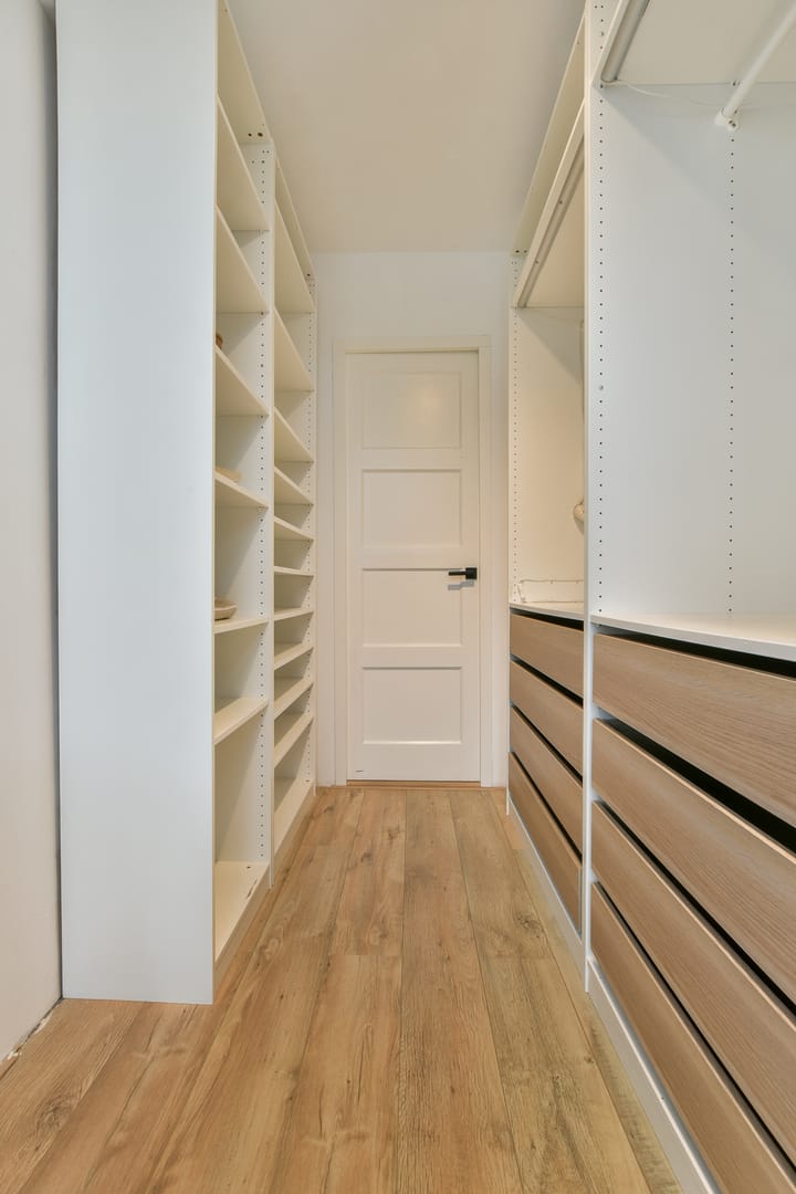 Photo 19 of Johannes van der Waalsstraat 2-2