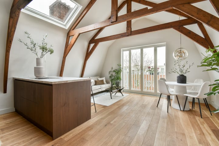 Foto 2 van Wagenaarstraat 10-4