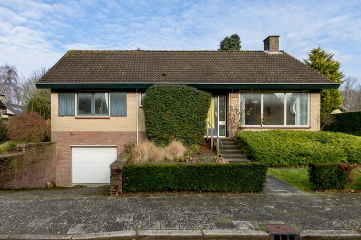 Foto 1 van Schubertstraat 12