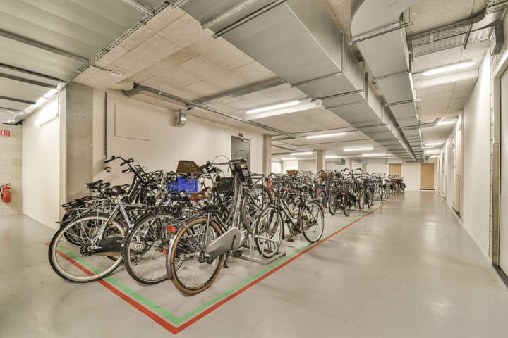 Foto 25 van Van Vollenhovenstraat 3-809