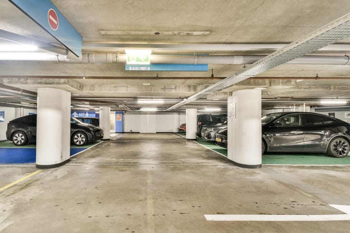 Foto 26 van Van Vollenhovenstraat 3-809