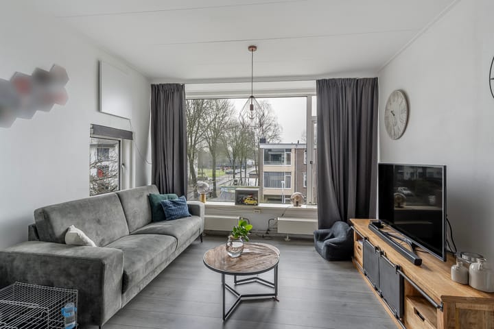 Foto 10 van René van Chalônstraat 5