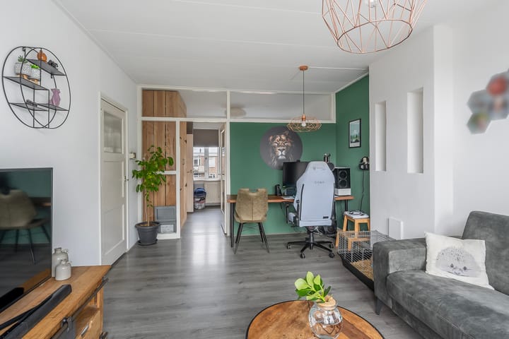 Foto 11 van René van Chalônstraat 5