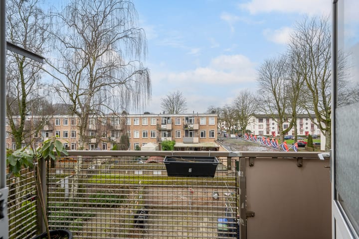 Foto 19 van René van Chalônstraat 5