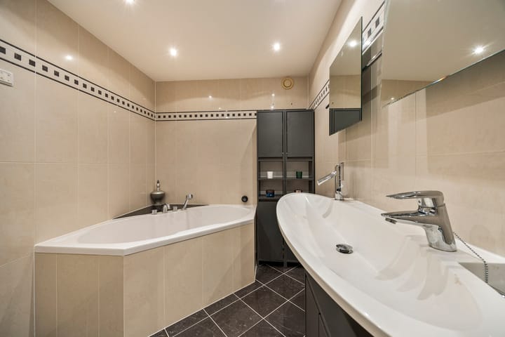 Foto 28 van Adrianus van Waertweg 22