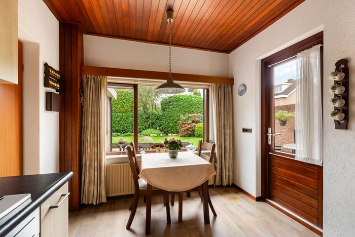 Foto 14 van van Weesstraat 9