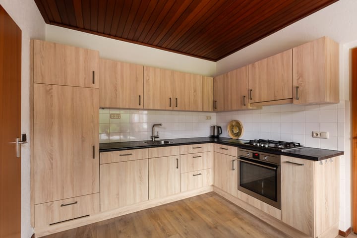 Foto 15 van van Weesstraat 9