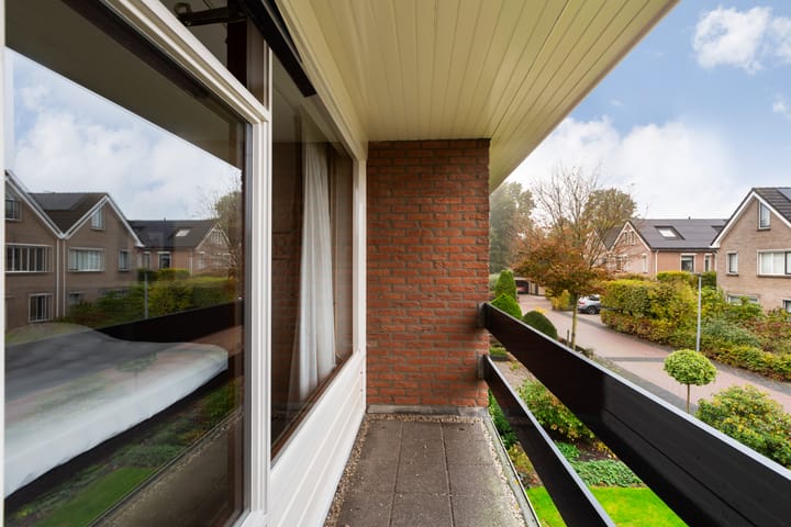 Foto 22 van van Weesstraat 9