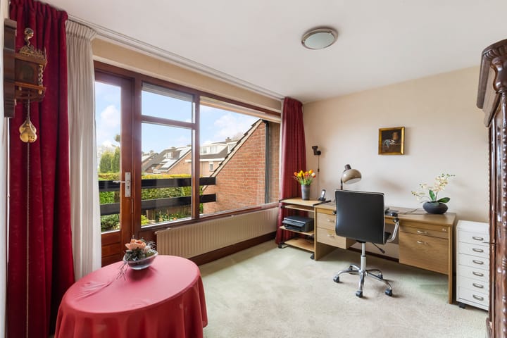 Foto 24 van van Weesstraat 9