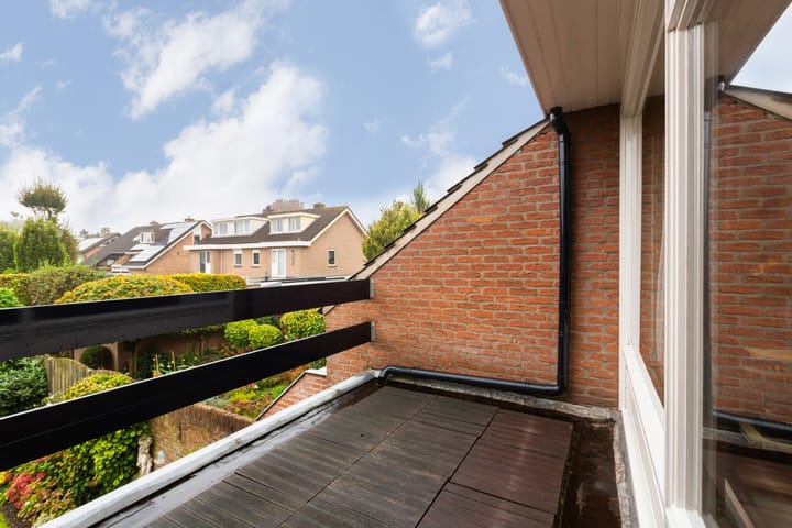 Foto 25 van van Weesstraat 9