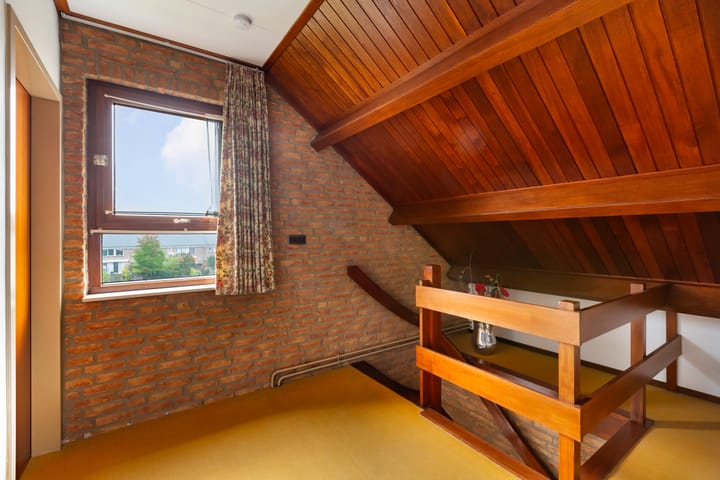 Foto 28 van van Weesstraat 9