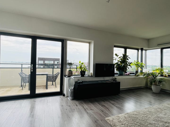 Foto 10 van Barkasstraat 47