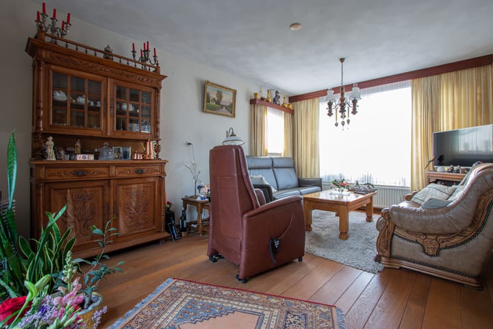 Foto 6 van Burgemeester Honéesingel 12