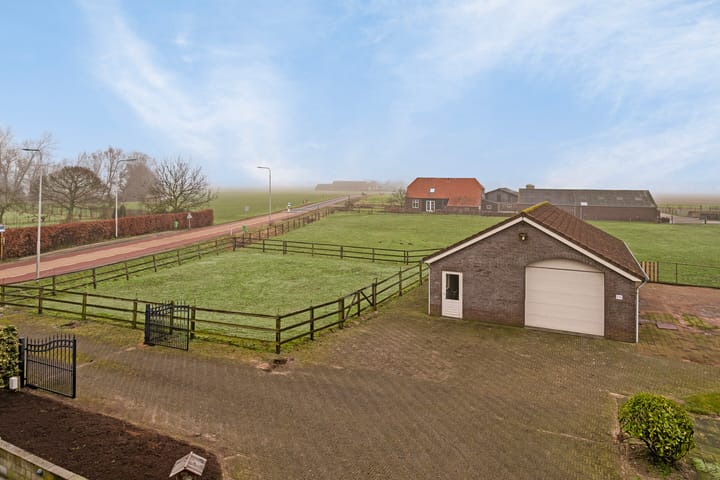 Foto 2 van Meester van Coothstraat 52