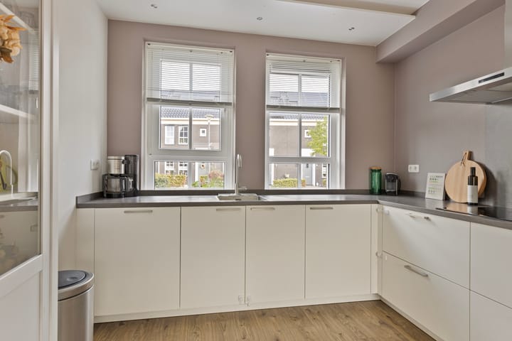 Foto 15 van Vlamhoed 14