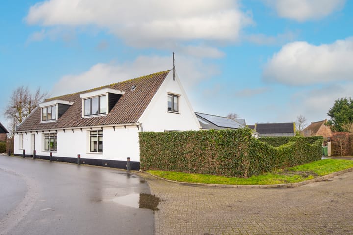 Photo 2 of Surmerhuizerweg 8