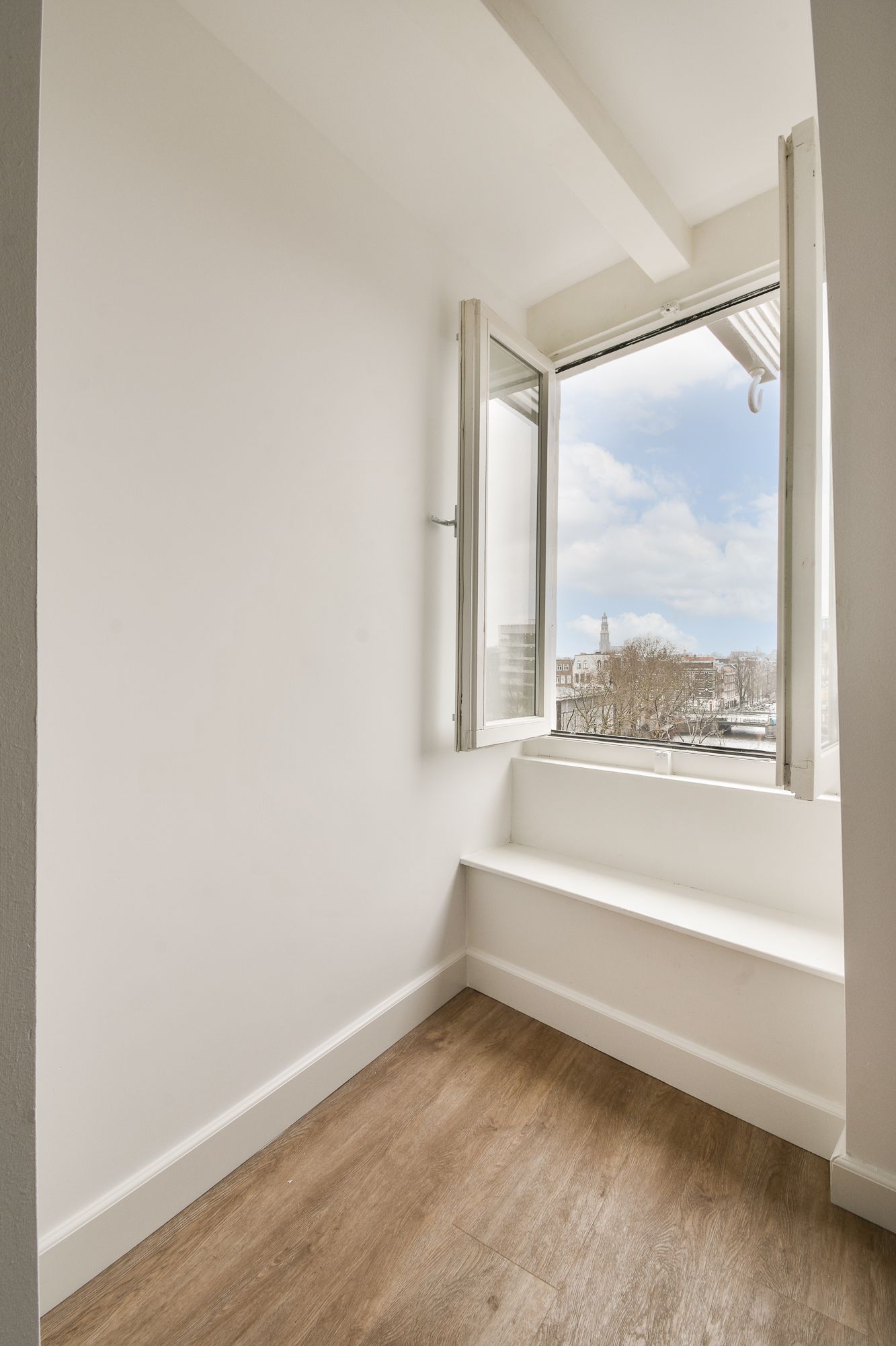 Foto 12 van Nassaukade 303-5