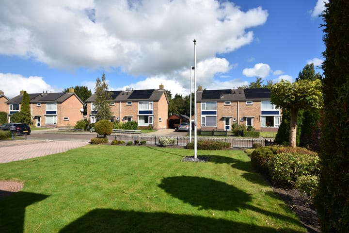 Foto 2 van Van Sytzamawei 10