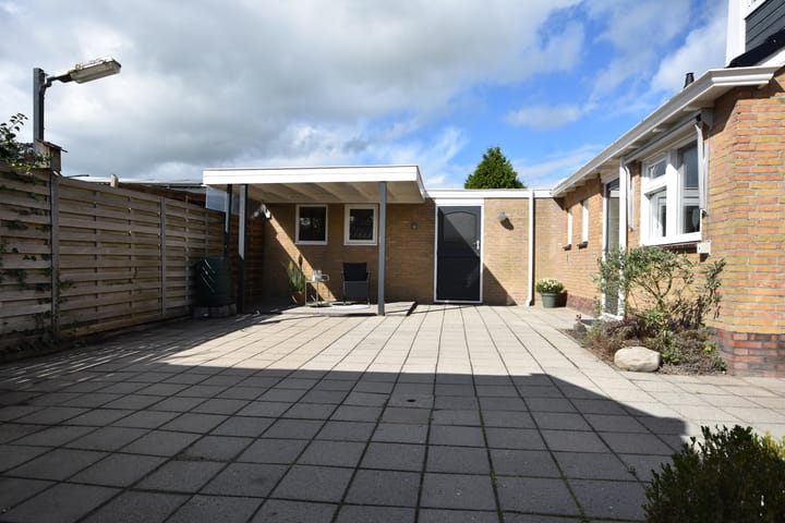 Foto 12 van Van Sytzamawei 10