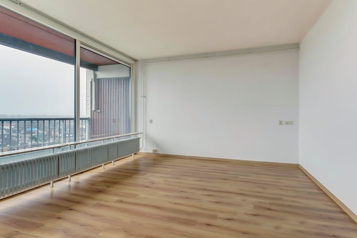 Foto 5 van Den Heuvel 81