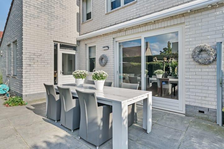 Photo 42 of Kloosterstraat 37