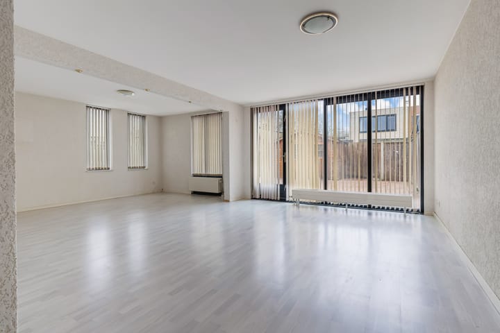 Foto 7 van Merenguestraat 1