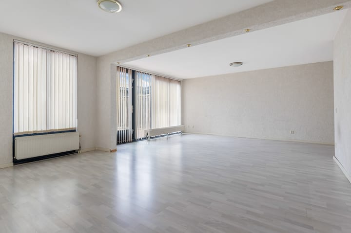 Foto 9 van Merenguestraat 1