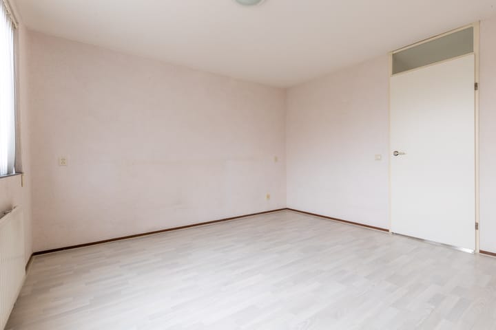 Foto 25 van Merenguestraat 1