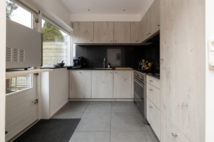 Foto 25 van Oostenrijkstraat 50