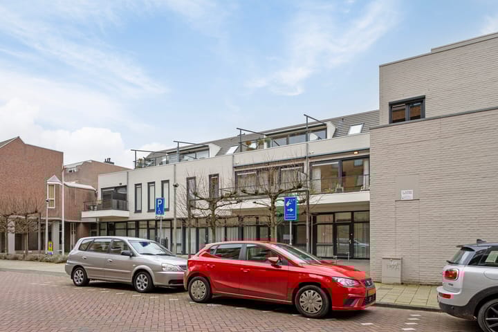 Foto 31 van St. Jansplein 45-B