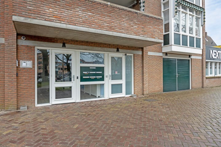 Photo 34 of Steenstraat 45