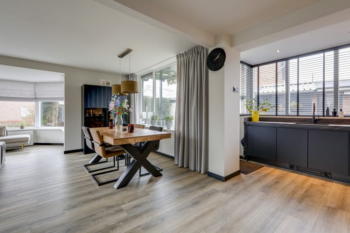 Foto 3 van Massenweg 8