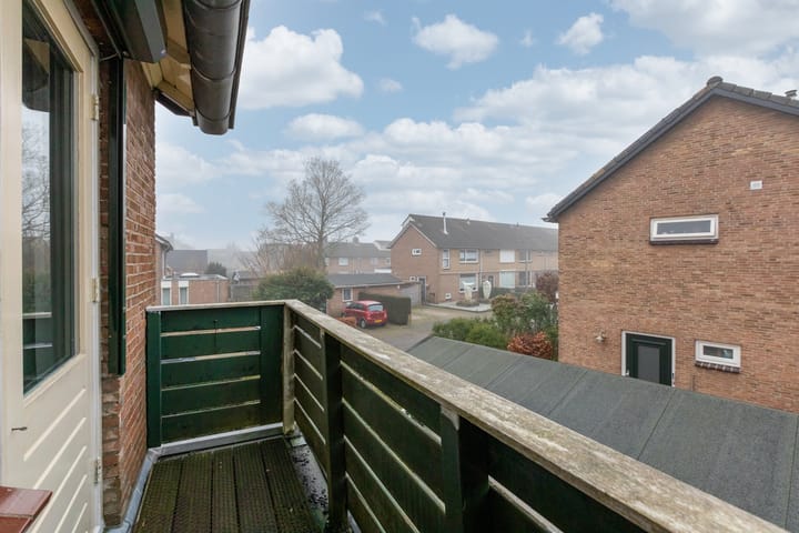 Foto 18 van Massenweg 8