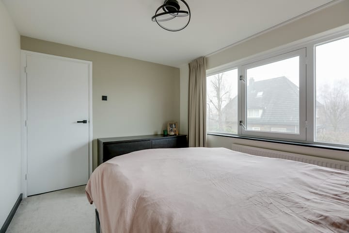 Foto 20 van Massenweg 8