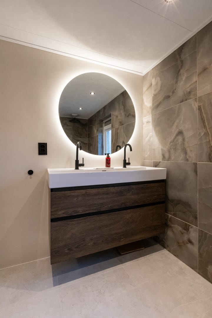 Foto 23 van Massenweg 8