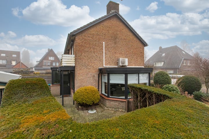 Foto 28 van Massenweg 8